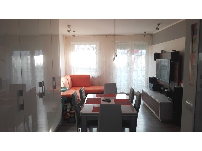 Sprzedam mieszkanie – 3 pokoje – balkon – Konin, os. Chorzeń