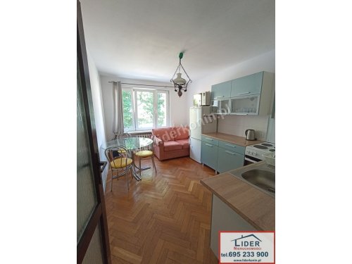 Wynajmę mieszkanie – 1 piętro - balkon – Konin, Aleje 1 Maja