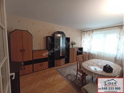 Sprzedam mieszkanie – 2 pok. – parter – os. V