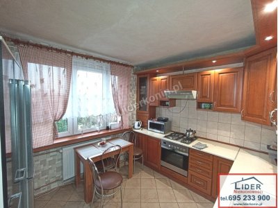 Sprzedam mieszkanie – balkon – garaż - m. Wieruszew k. Konina