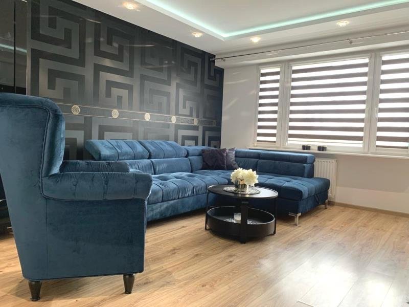 Sprzedam mieszkanie – 4 pokoje - z wyposażeniem – Konin, os. V