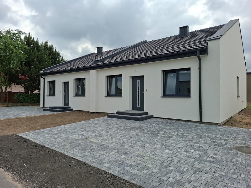 Nowe domy k. Konina