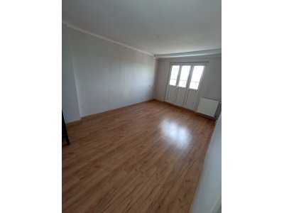 Do wynajęcia przestronne mieszkanie 67 m² – Konin, ul. Kościuszki – gotowe do zamieszkania!