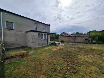 Dom idealny dla jednej lub dwóch rodzin – przestronny, funkcjonalny, gotowy do zamieszkania – Przyjma, gm. Golina