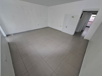 Na sprzedaż lokal handlowo-usługowy – 55 m² – Konin, ul. 11 Listopada – parter