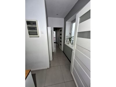 Na sprzedaż lokal handlowo-usługowy – 55 m² – Konin, ul. 11 Listopada – parter