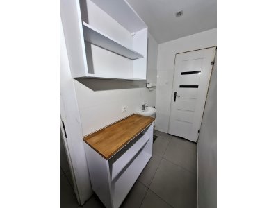 Na sprzedaż lokal handlowo-usługowy – 55 m² – Konin, ul. 11 Listopada – parter