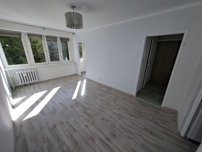 Na sprzedaż mieszkanie – 1 piętro – 2 pokoje - Konin, ul. 11 Listopada