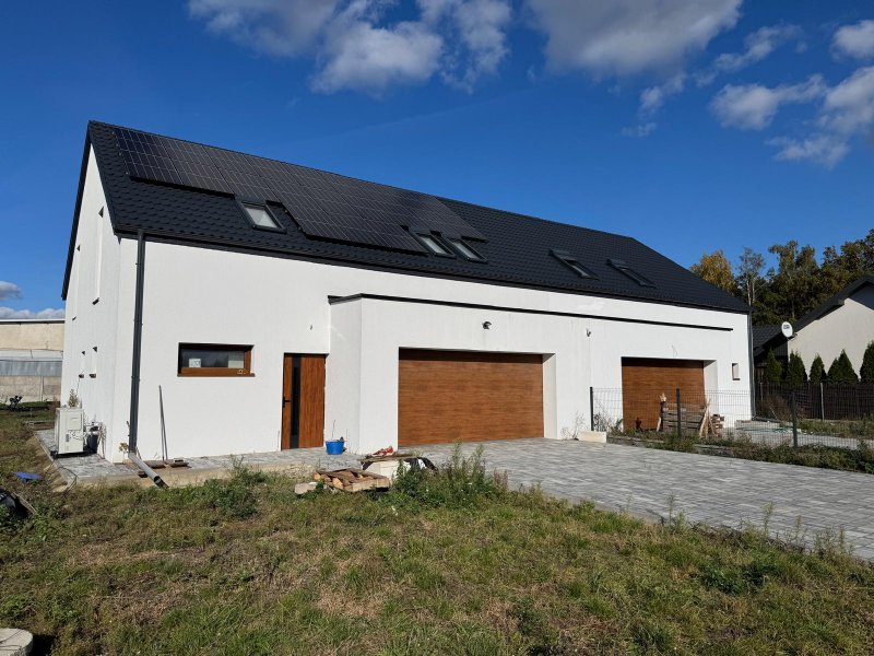 Na sprzedaż nowoczesny, dwukondygnacyjny dom w Ruminie (gm. Stare Miasto)