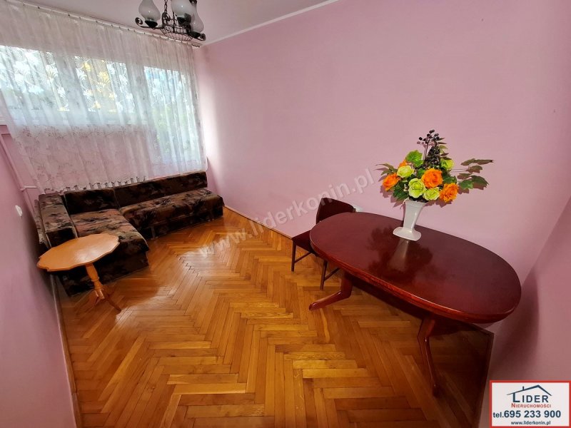 Sprzedaż 5-pokojowego mieszkania z balkonem – Konin, Aleje 1 Maja, centrum