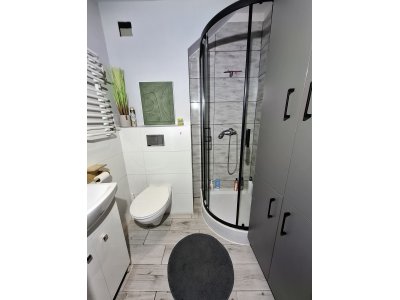 Mieszkanie 45 m² – 2 pokoje – ścisłe centrum Konina – Aleje 1 Maja