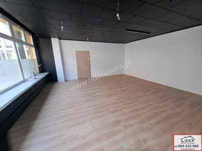 Przestronny lokal 76 m2 | 3 pomieszczenia + zaplecze | ul. Wyszyńskiego