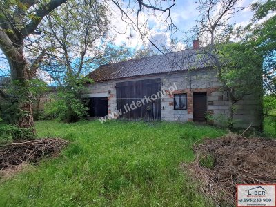 Duża działka 20 arów z domem i budynkiem gospodarczym | Posada, 3 km od Konina | Wszystkie media!