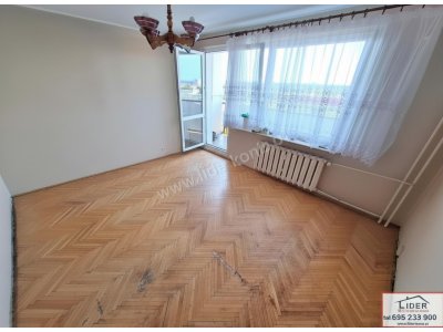 Sprzedam 3 pokoje z balkonem | Pełen rozkład | Panorama miasta | 7. piętro z windą