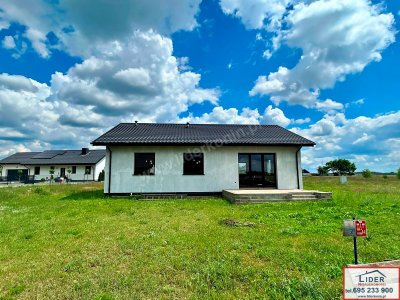 Nowy dom parterowy na dużej działce – Krągola koło Konina