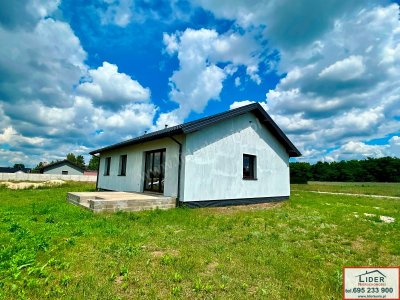 Nowy dom parterowy na dużej działce – Krągola koło Konina