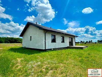Nowy dom parterowy na dużej działce – Krągola koło Konina