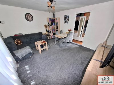 Przytulny bliźniak 40 m² z potencjałem | Działka 4 a + budynek gospodarczy | Golina