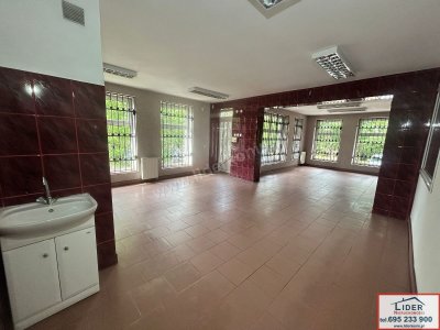 Sprzedam dwupoziomowy lokal usługowo-handlowy 164,9 m² - Konin, Chorzeń