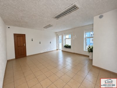 Lokale handlowo-usługowe do wynajęcia – 20, 30 i ok. 80 m² | Konin, ul. 3 Maja – Starówka