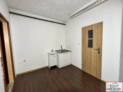 Lokale handlowo-usługowe do wynajęcia – 20, 30 i ok. 80 m² | Konin, ul. 3 Maja – Starówka