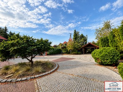 Elegancki dom z basenem i widokiem na Dolinę Warty | Konin – Chorzeń